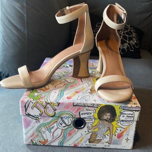 Anthropologie Shoes - 🎉HOST PICK🎉 Anthropologie Jeffrey Campbell wooden heel ankle strap